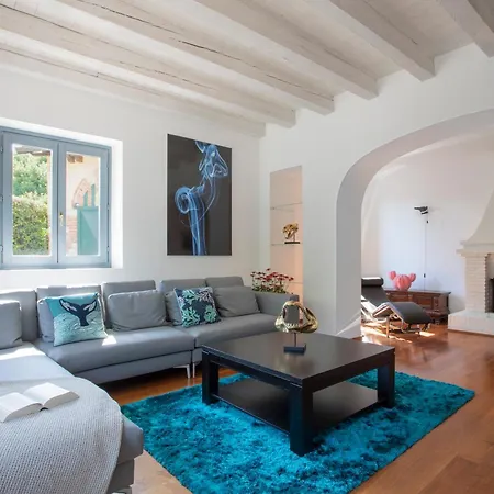 Laura Villa Gardone Riviera